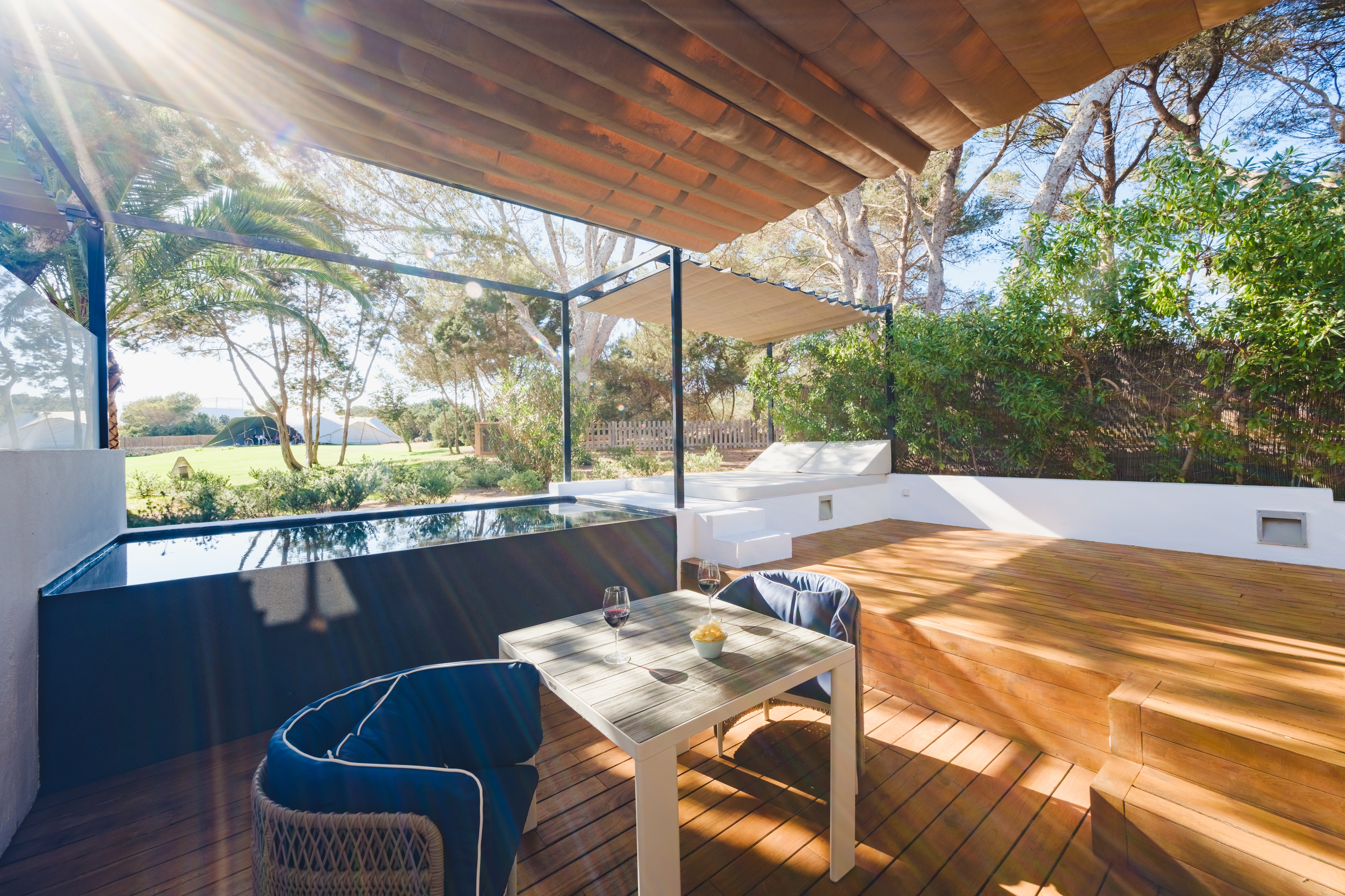 Pool Corner - Pool & Deck