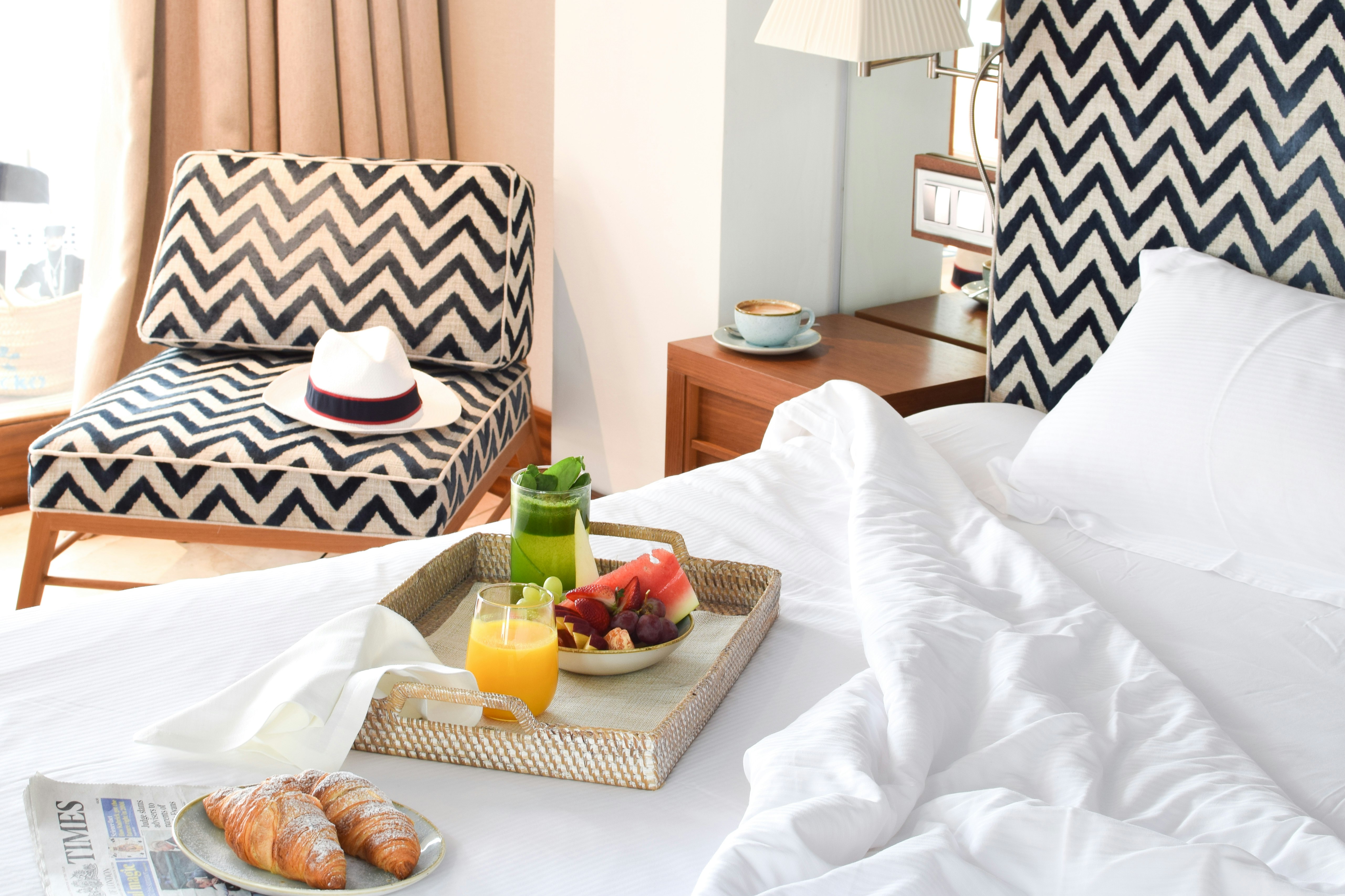 Sunset Gecko - In-Room Breakfast